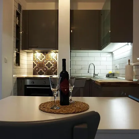 Deluxe Joia With Balcony On The Bacvice, Free Parking, Old Town, Near Ferry Port Appartement