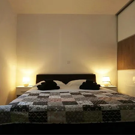 Deluxe Joia With Balcony On The Bacvice, Free Parking, Old Town, Near Ferry Port Appartement Split