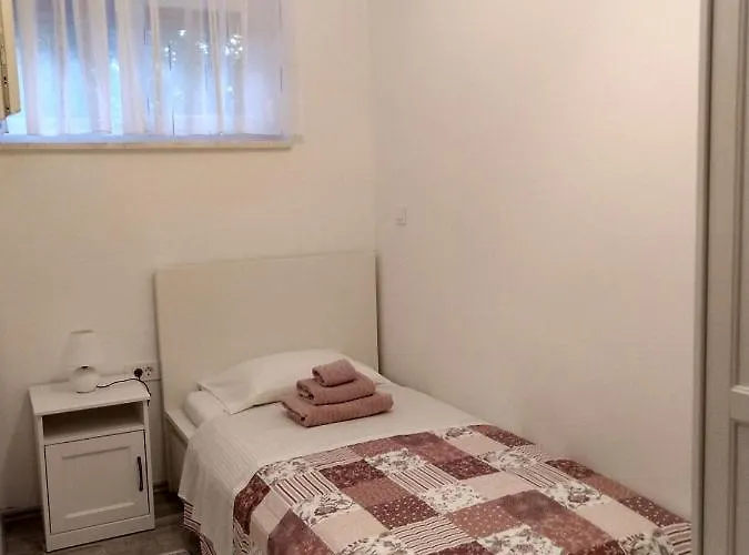 Joia Near Bacvice With Balcony & Parking Διαμέρισμα *
