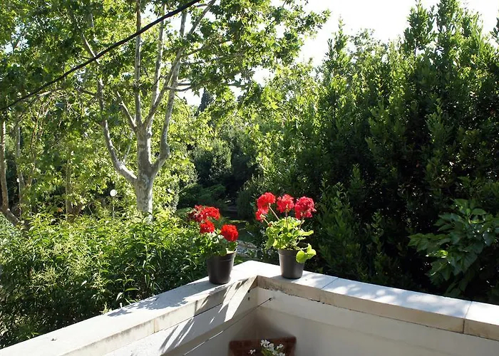 Joia Near Bacvice With Balcony & Parking