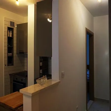 Deluxe Joia With Balcony Near Old Town And Bacvice Apartament