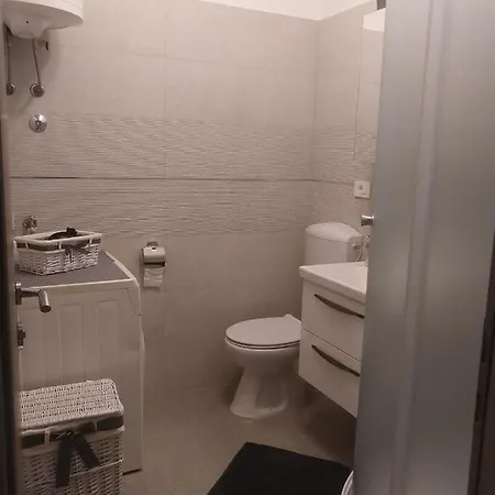 Deluxe Joia With Balcony Near Old Town And Bacvice Apartament Split