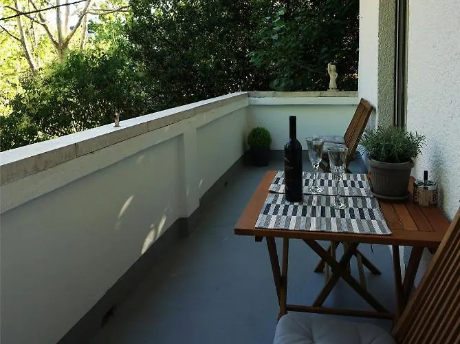 Joia Near Bacvice With Balcony & Parking Apartamento *