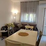 Deluxe Apartment Joia With Balcony Near Old Town And Bacvice Beach Appartement *
