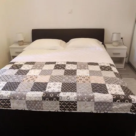 Appartement Deluxe Apartment Joia With Balcony Near Old Town And Bacvice Beach